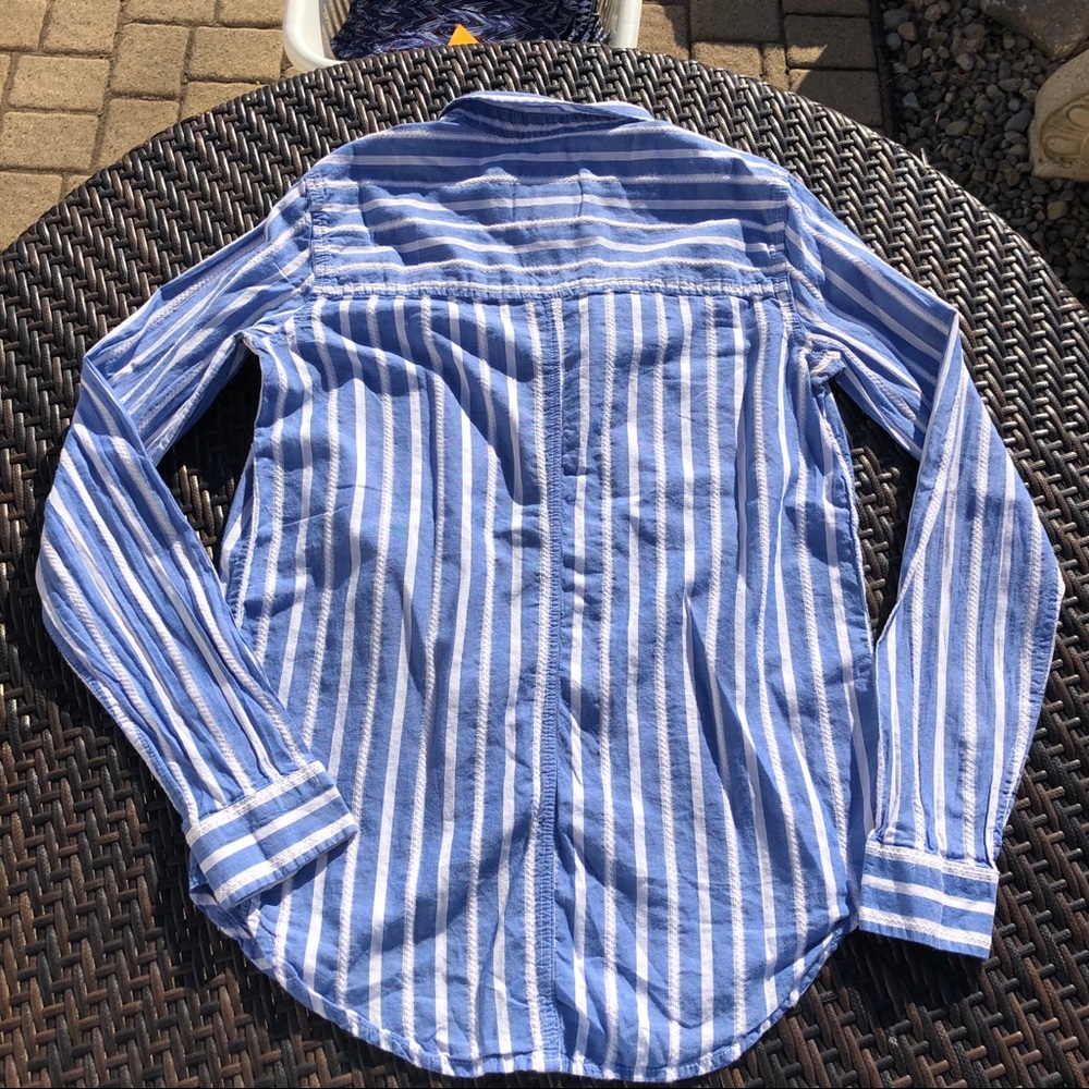 Button up - Picture 4 of 4